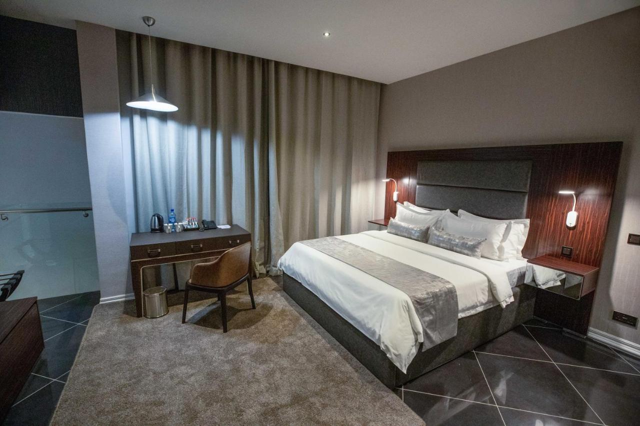 Bon Hotel Tripod Owerri Eksteriør billede